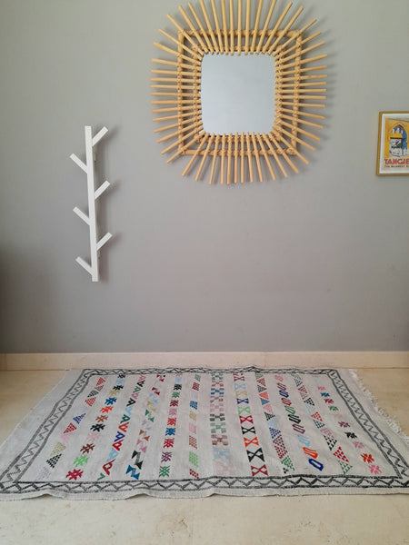 Boujadi Rug, Sandstone