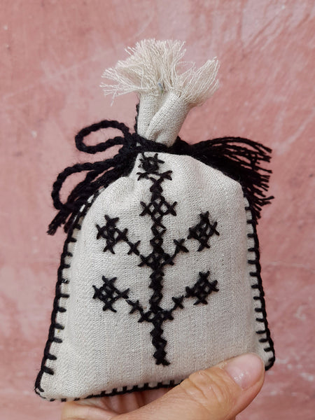 Cooperative Annamma Dried Flower Sachet, Noir