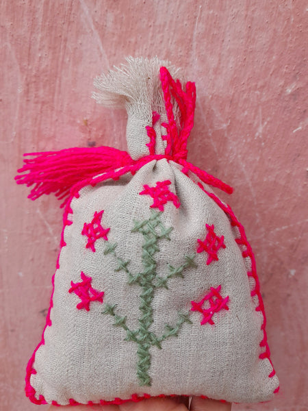 Cooperative Annamma Dried Flower Sachet, Fuchsia