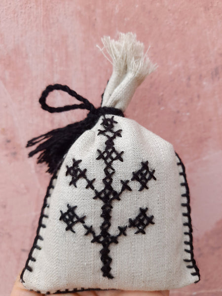 Cooperative Annamma Dried Flower Sachet, Noir