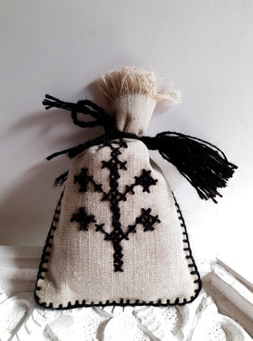 Cooperative Annamma Dried Flower Sachet, Noir