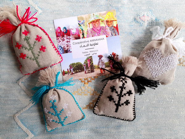 Cooperative Annamma Dried Flower Sachet, White Heart